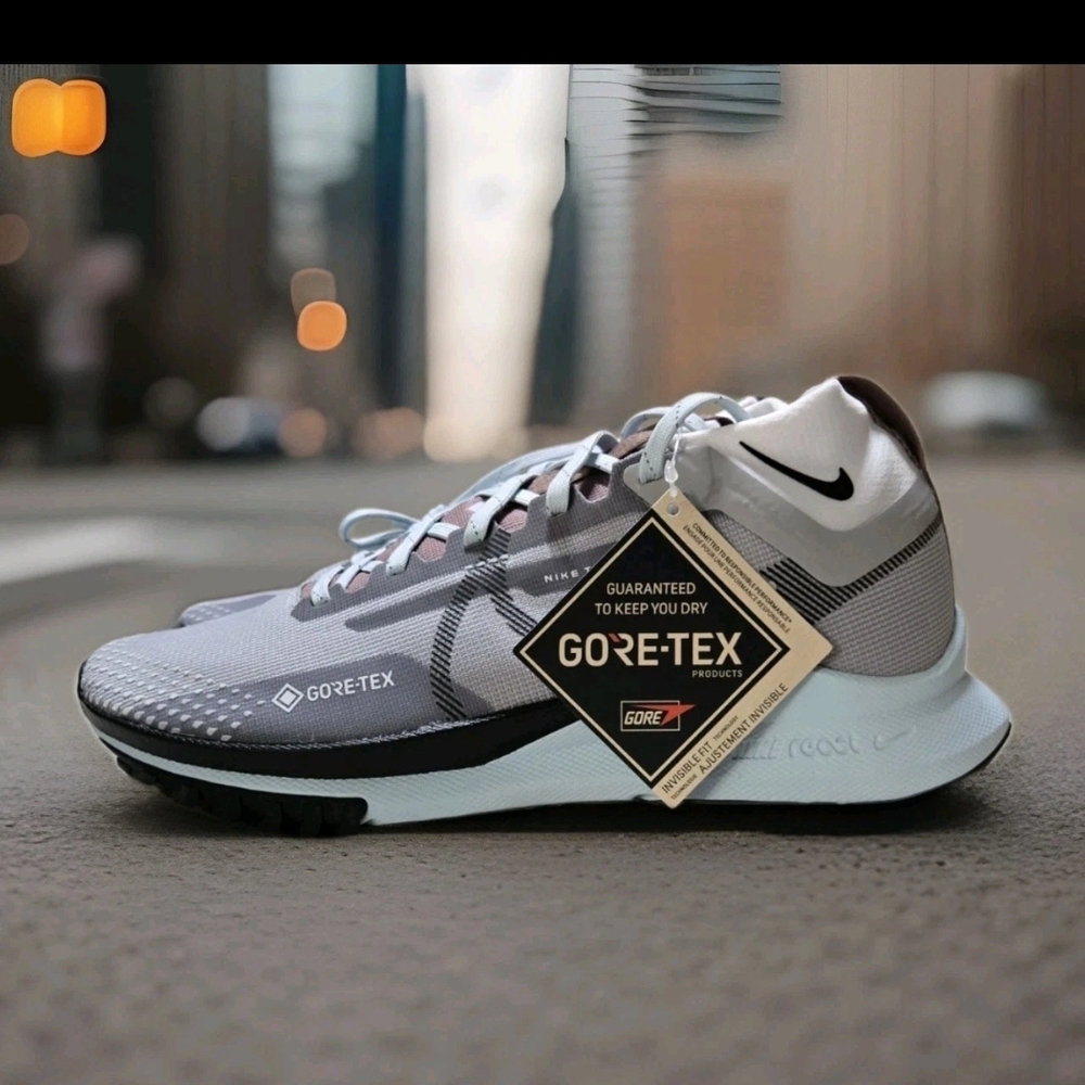 Women's Nike React Pegasus Trail 4 GORE-TEX Light Smoke - DJ7929-005